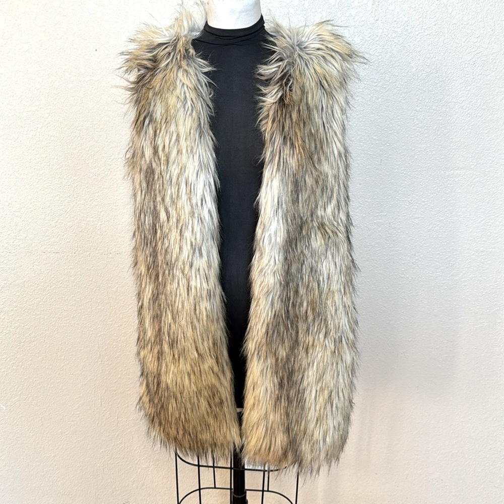 Luxurious Long Faux Fur Vest Sleeveless Winter Coat Beige Brown Multi-Tone